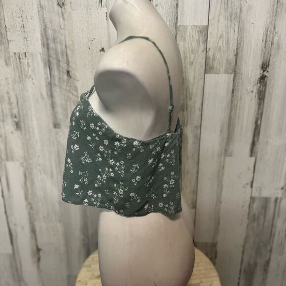 Green tank top - Picture 2 of 5